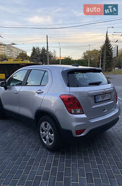 Внедорожник / Кроссовер Chevrolet Trax 2017 в 