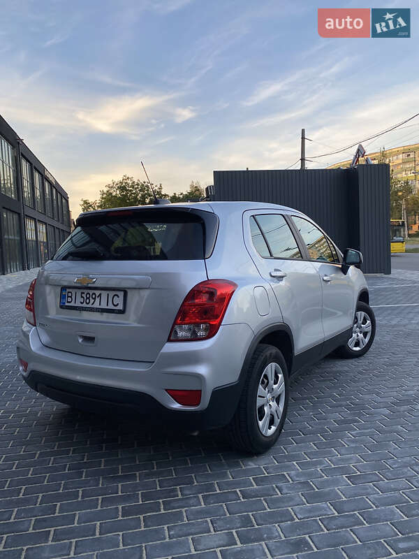 Внедорожник / Кроссовер Chevrolet Trax 2017 в Полтаве