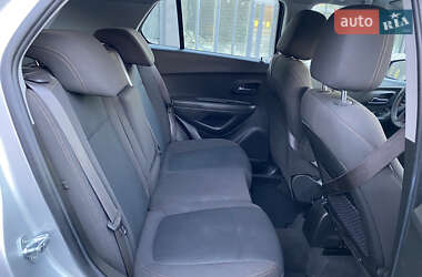 Внедорожник / Кроссовер Chevrolet Trax 2017 в 