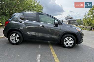 Внедорожник / Кроссовер Chevrolet Trax 2018 в 