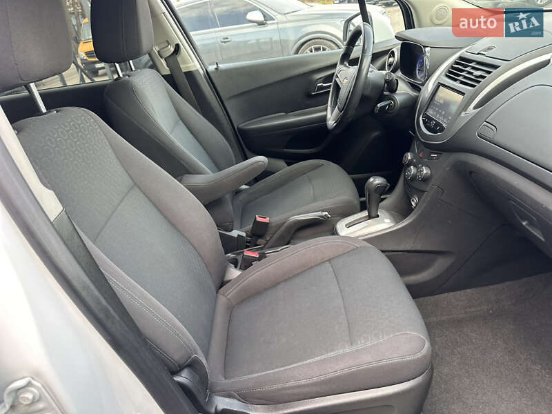 Внедорожник / Кроссовер Chevrolet Trax 2016 в Ровно фото 17 Внедорожник / Кроссовер Chevrolet Trax 2016 в Ровно