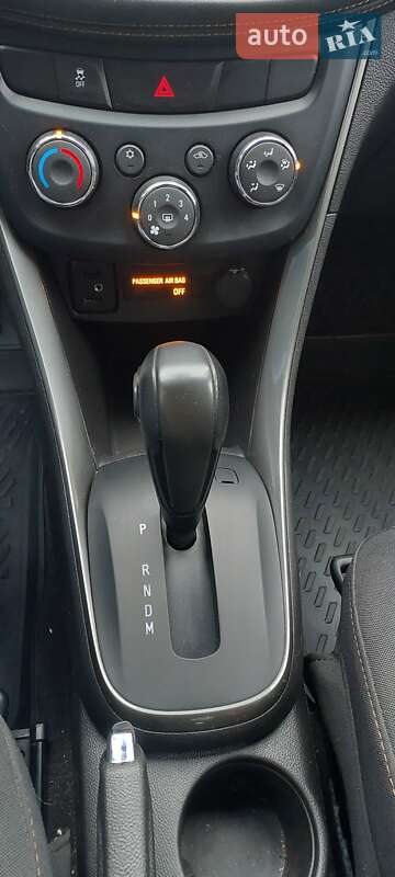 Внедорожник / Кроссовер Chevrolet Trax 2017 в Киеве