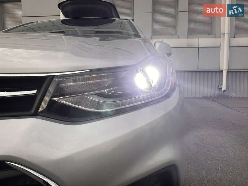 Внедорожник / Кроссовер Chevrolet Trax 2018 в Днепре