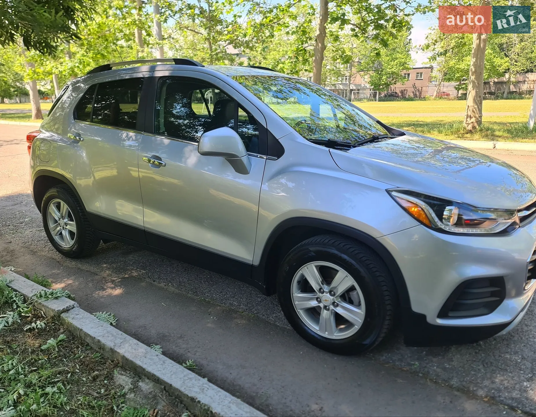 Chevrolet Trax 2019 VIN KL7CJLSB1LB034805 фото оголошення 30 з 32
