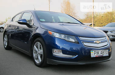 Хэтчбек Chevrolet Volt 2014 в Киеве