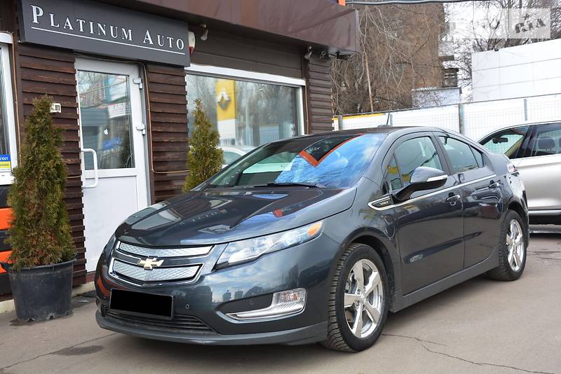 Седан Chevrolet Volt 2015 в Одессе