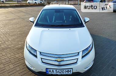 Седан Chevrolet Volt 2011 в Киеве