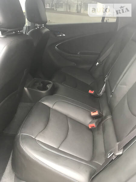 Хетчбек Chevrolet Volt 2016 в Сумах