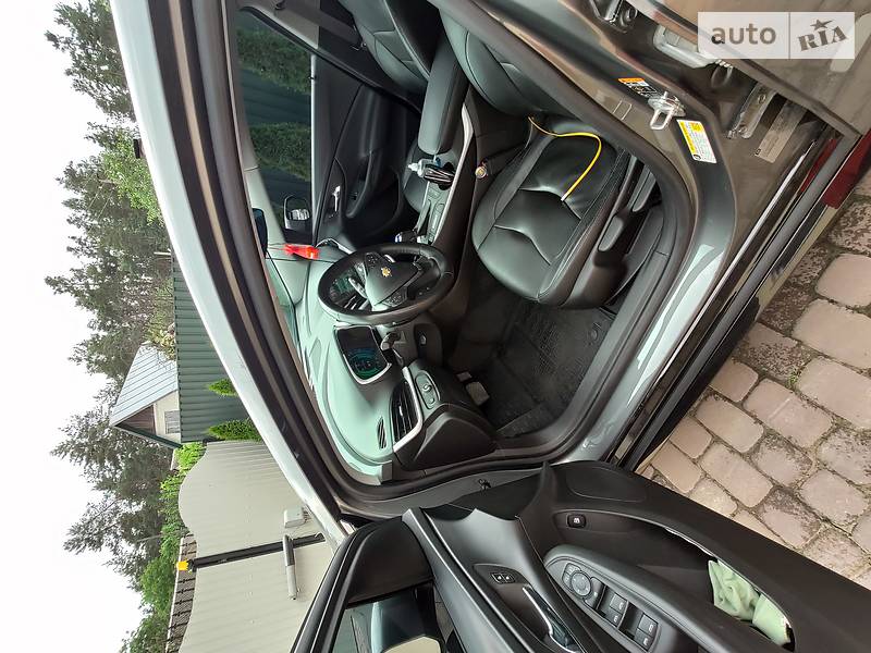 Хэтчбек Chevrolet Volt 2016 в Черкассах