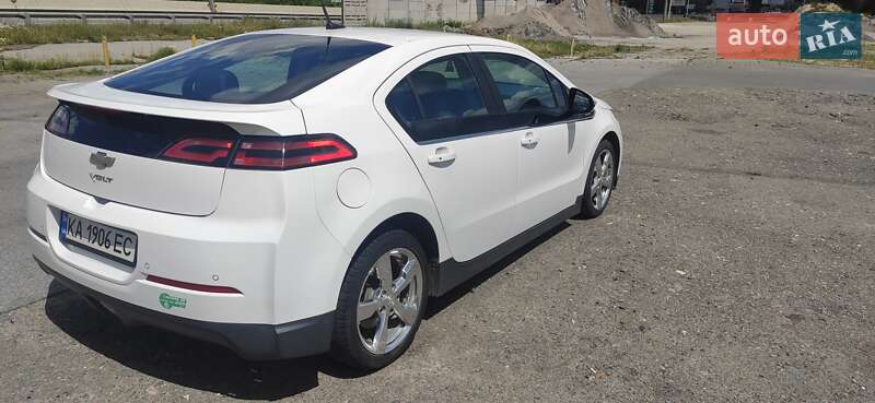 Хэтчбек Chevrolet Volt 2012 в Киеве