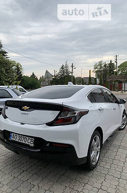 Седан Chevrolet Volt 2018 в Ужгороді