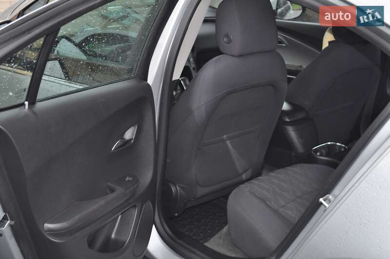 Хетчбек Chevrolet Volt 2014 в Києві
