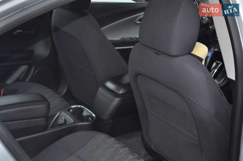 Хетчбек Chevrolet Volt 2014 в Києві