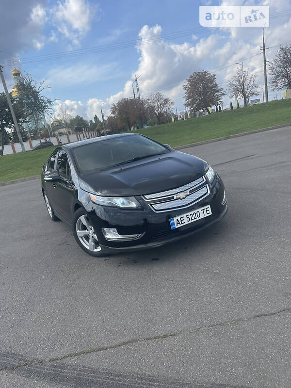 Лифтбек Chevrolet Volt 2015 в Кривом Роге