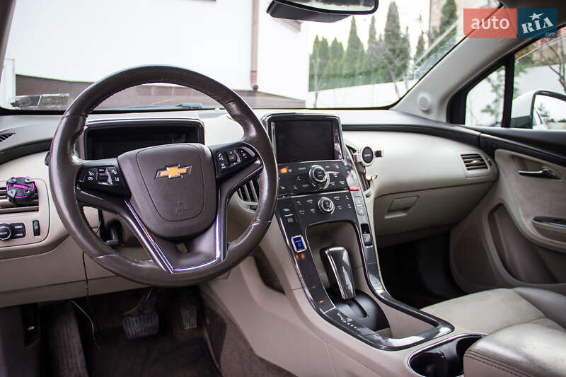 Лифтбек Chevrolet Volt 2013 в Луцке
