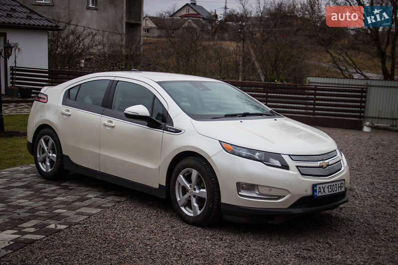 Лифтбек Chevrolet Volt 2013 в Луцке