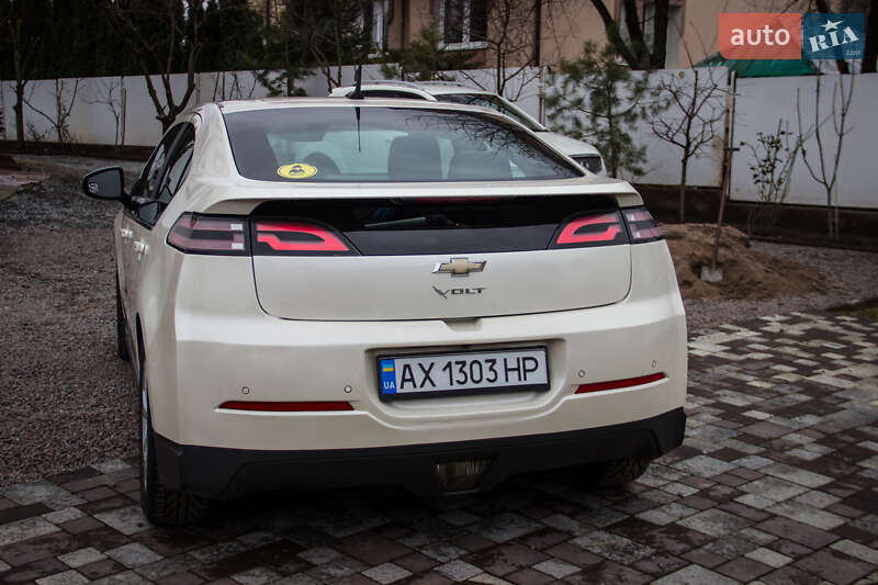 Лифтбек Chevrolet Volt 2013 в Луцке
