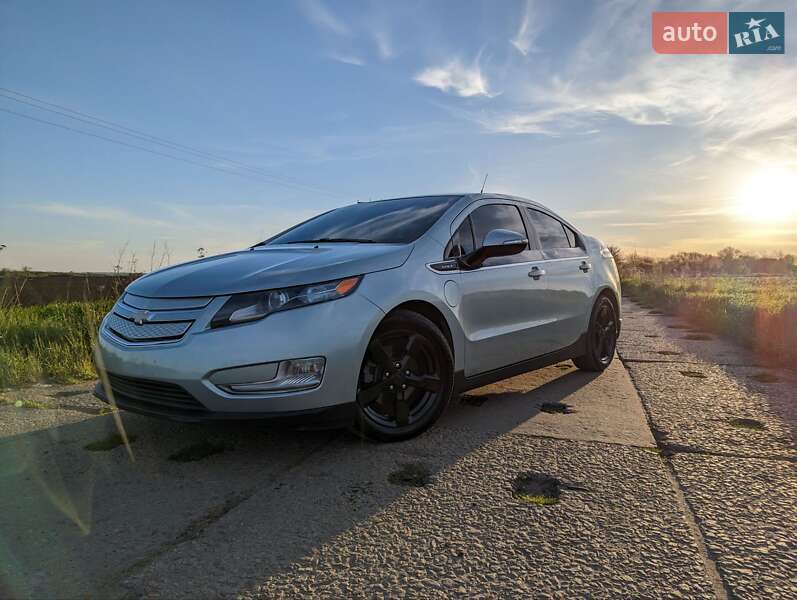 Хэтчбек Chevrolet Volt 2012 в Кропивницком