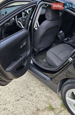 Хэтчбек Chevrolet Volt 2013 в Черновцах