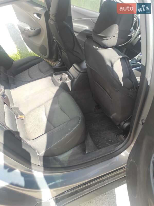 Хэтчбек Chevrolet Volt 2016 в Полтаве