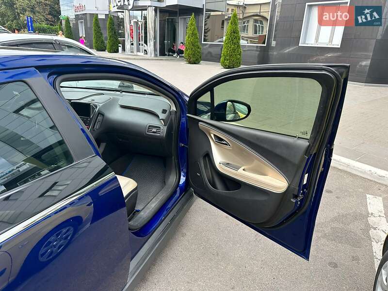 Хэтчбек Chevrolet Volt 2012 в Киеве