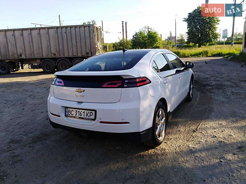 Хэтчбек Chevrolet Volt 2012 в Львове