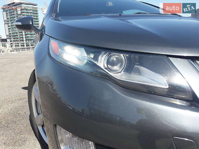 Хэтчбек Chevrolet Volt 2011 в Днепре