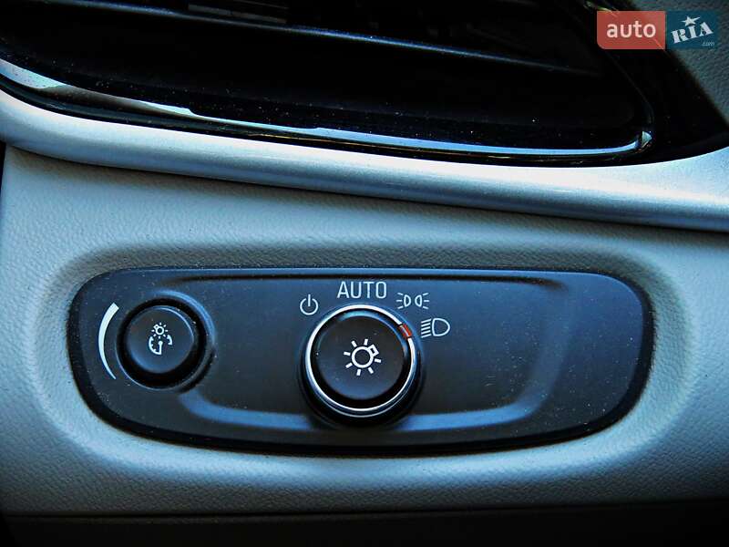 Хэтчбек Chevrolet Volt 2016 в Черкассах