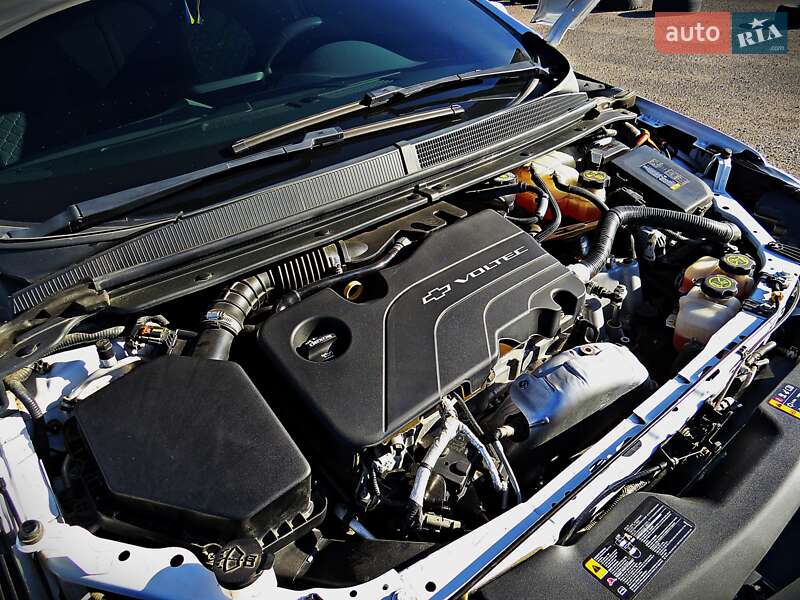 Хэтчбек Chevrolet Volt 2016 в Черкассах