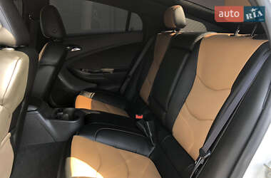 Хэтчбек Chevrolet Volt 2015 в Киеве