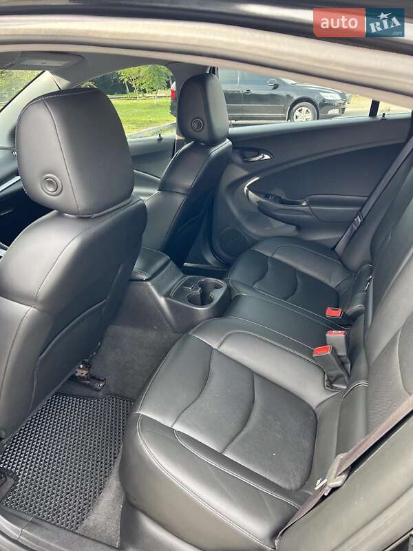 Хэтчбек Chevrolet Volt 2016 в Ивано-Франковске