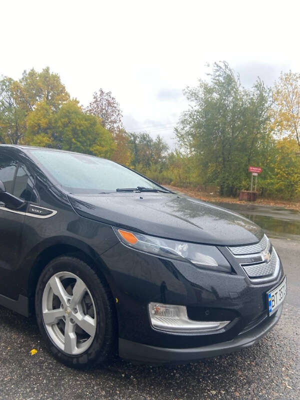 Хэтчбек Chevrolet Volt 2015 в Николаеве