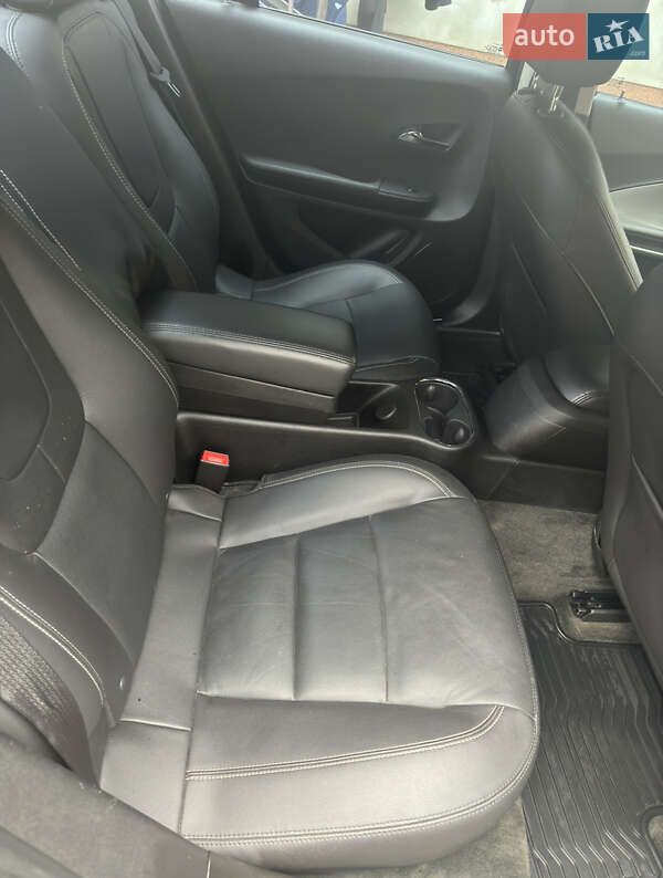 Хэтчбек Chevrolet Volt 2013 в Берегово фото 12 Хэтчбек Chevrolet Volt 2013 в Берегово