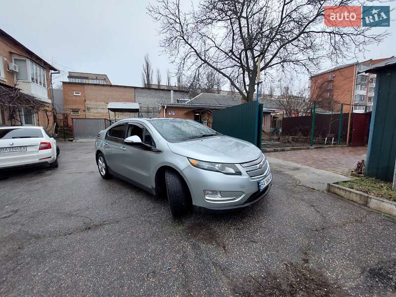 Хэтчбек Chevrolet Volt 2011 в Кропивницком