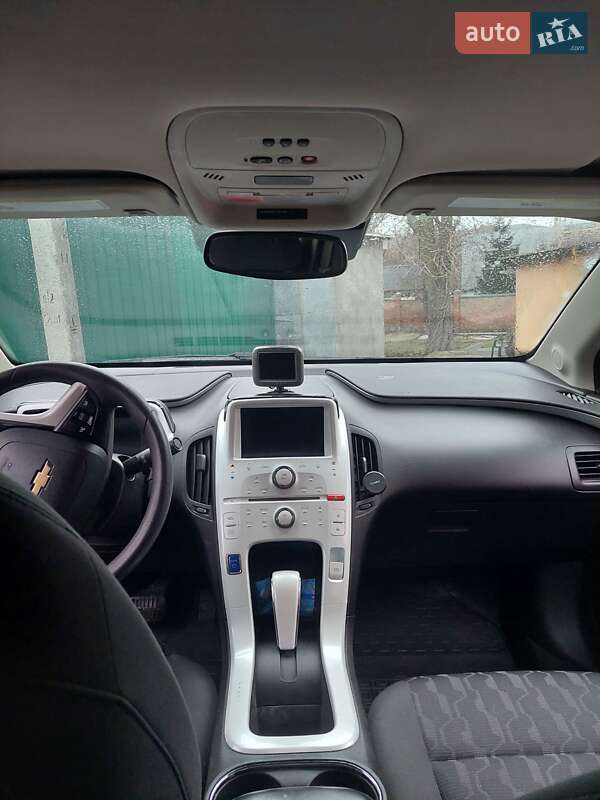 Хэтчбек Chevrolet Volt 2011 в Кропивницком