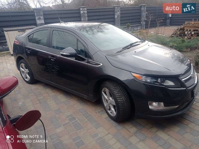 Хэтчбек Chevrolet Volt 2014 в Киеве