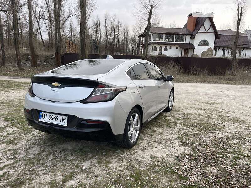 Хэтчбек Chevrolet Volt 2016 в Кременчуге