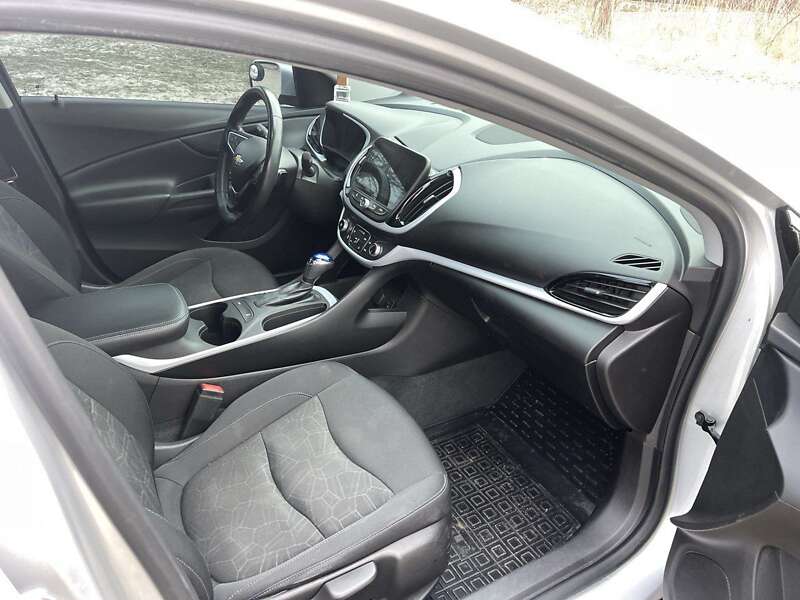 Хэтчбек Chevrolet Volt 2016 в Кременчуге