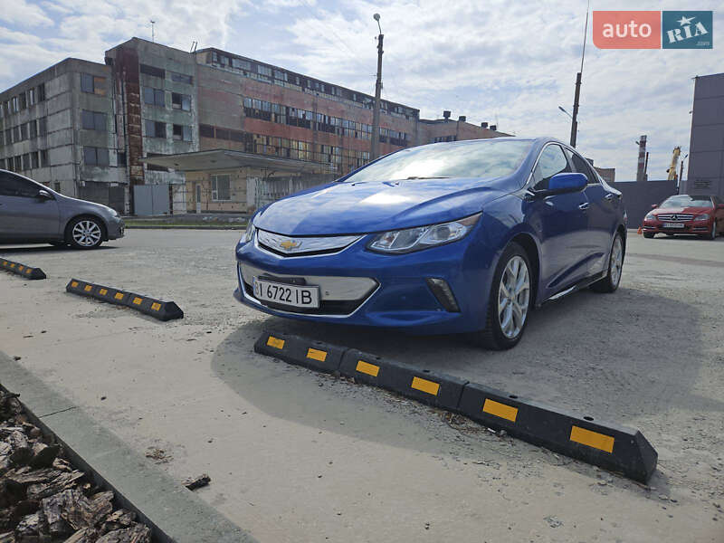 Хэтчбек Chevrolet Volt 2015 в 