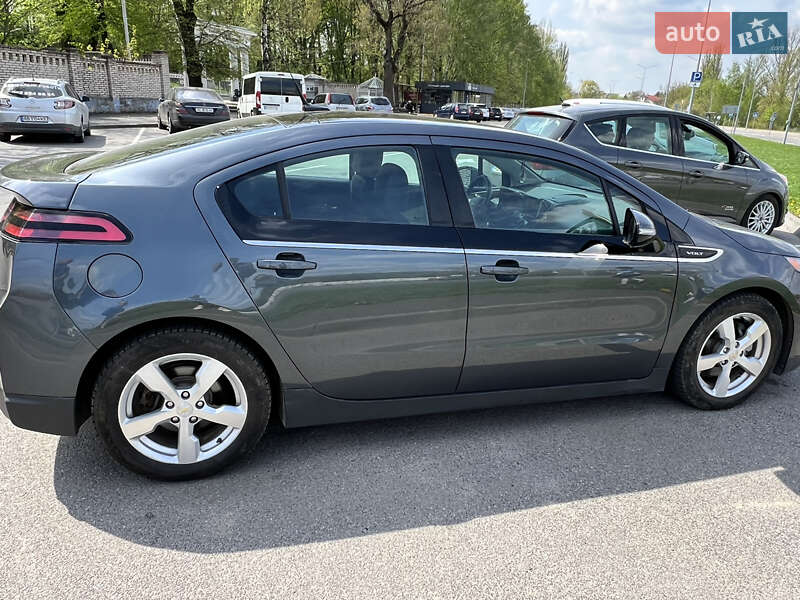 Хэтчбек Chevrolet Volt 2011 в Виннице