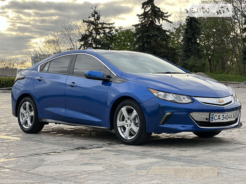 Хэтчбек Chevrolet Volt 2016 в Киеве