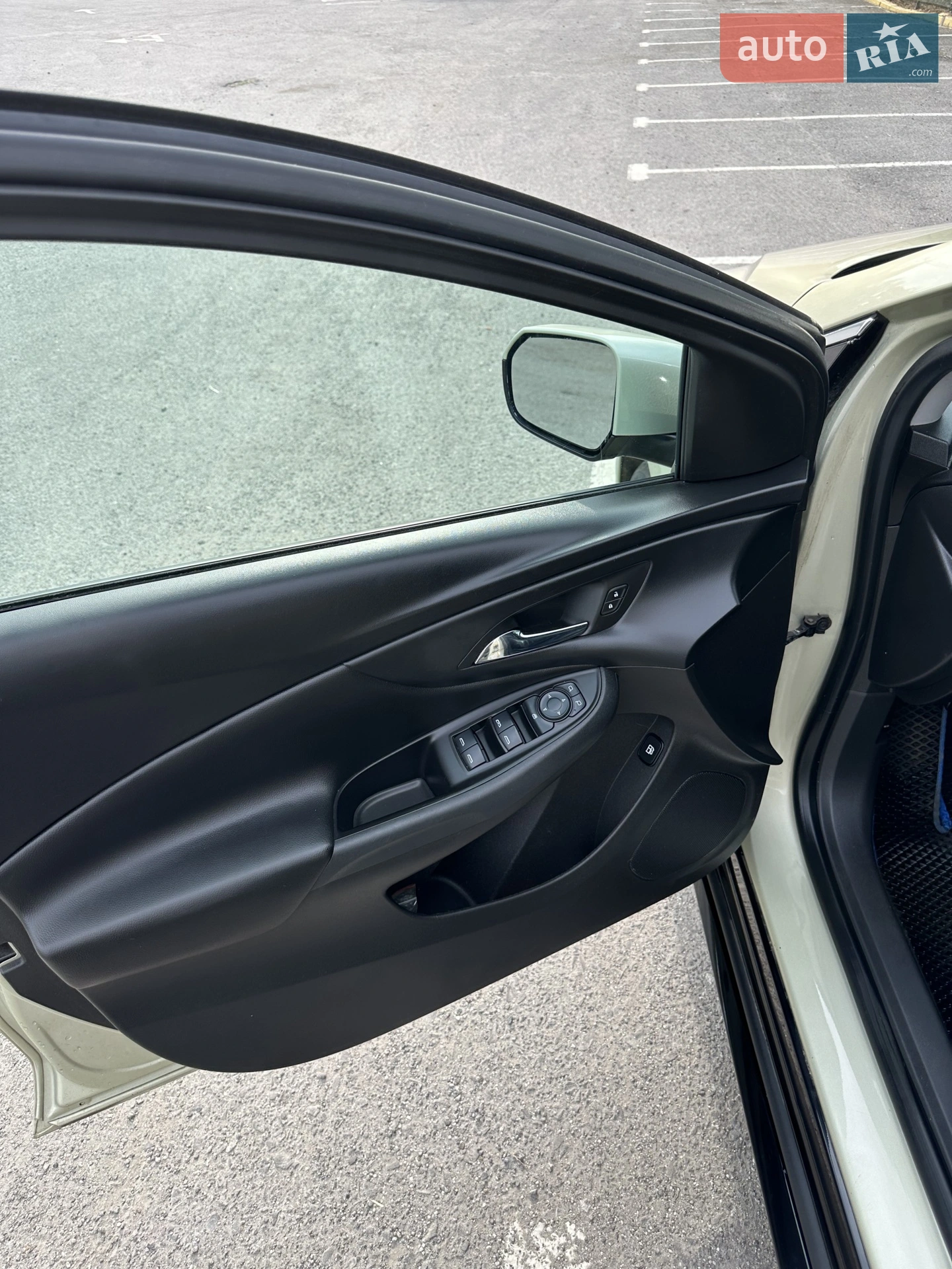 2016 Chevrolet Volt - мініатюра 10