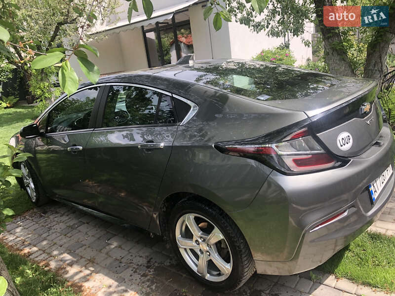Хэтчбек Chevrolet Volt 2015 в Киеве