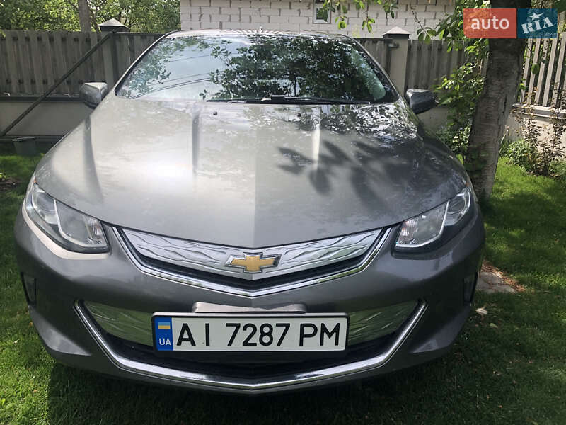 Хэтчбек Chevrolet Volt 2015 в Киеве