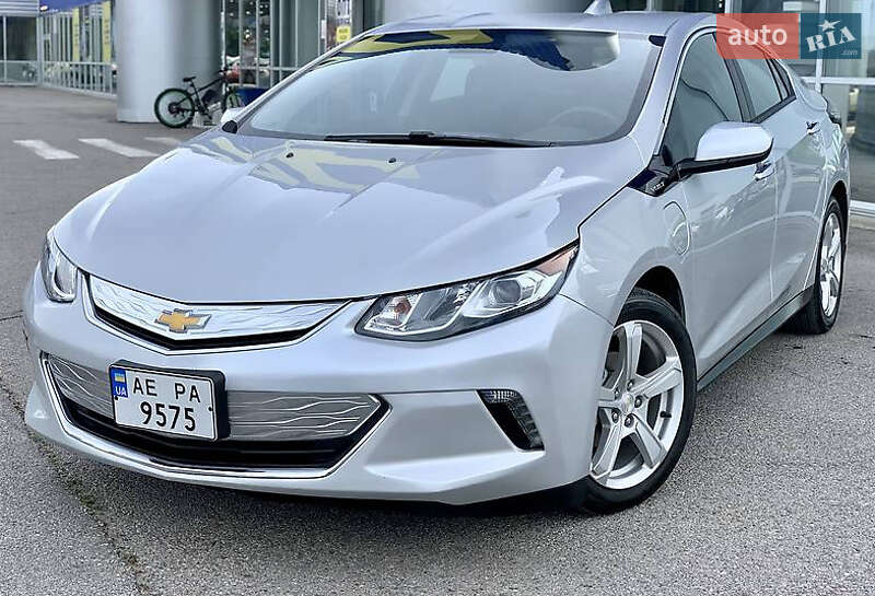 Хэтчбек Chevrolet Volt 2018 в Киеве