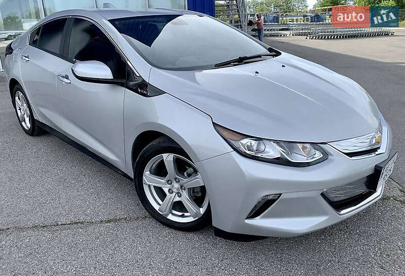Хэтчбек Chevrolet Volt 2018 в Киеве