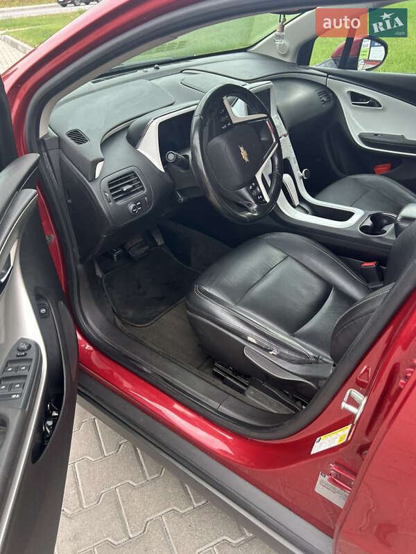 Хэтчбек Chevrolet Volt 2013 в Киеве