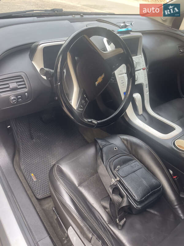 Хэтчбек Chevrolet Volt 2012 в Ширяево