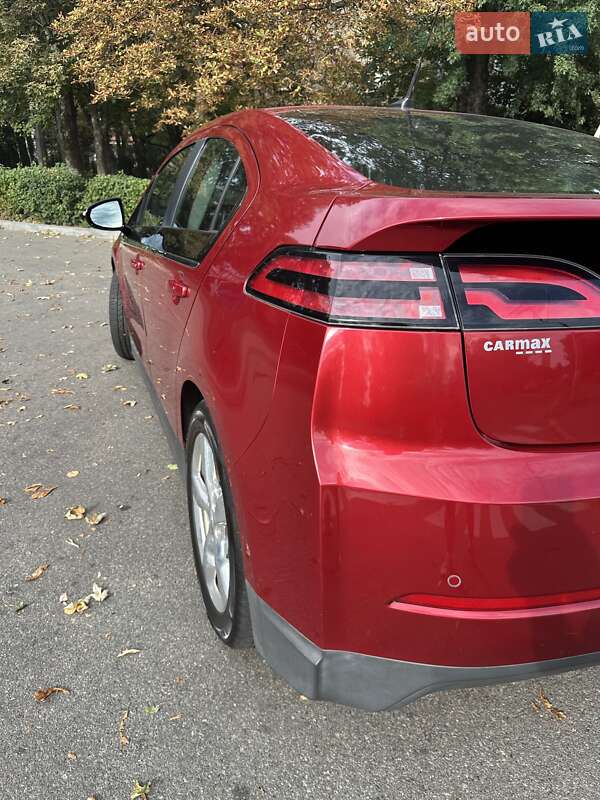 Хэтчбек Chevrolet Volt 2014 в Киеве