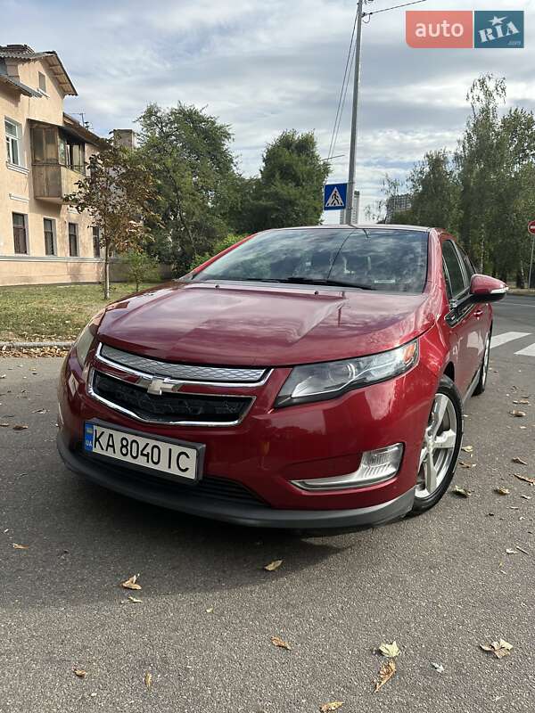 Хэтчбек Chevrolet Volt 2014 в Киеве